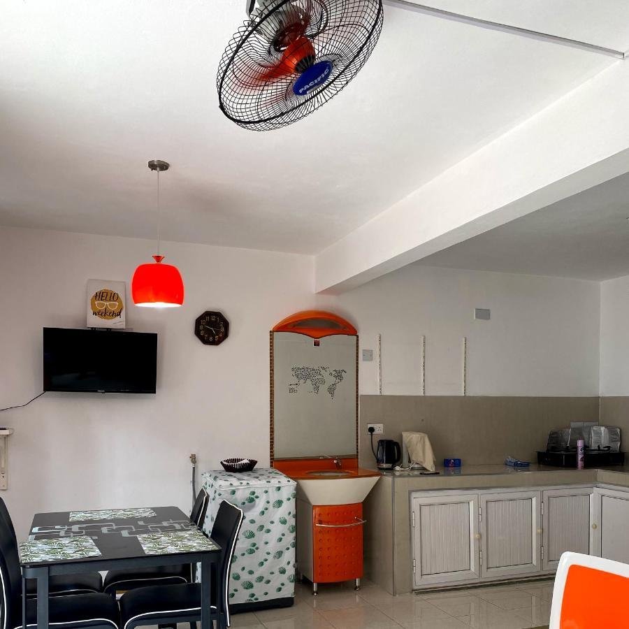 Sea Front 2 Bedrooms Apartment Flic-en-Flacq Esterno foto
